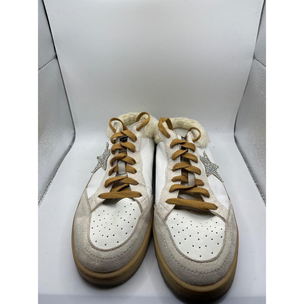 Miracle Miles White Sherpa Lined Sneakers Star Embellished Women Size 9 Shoes